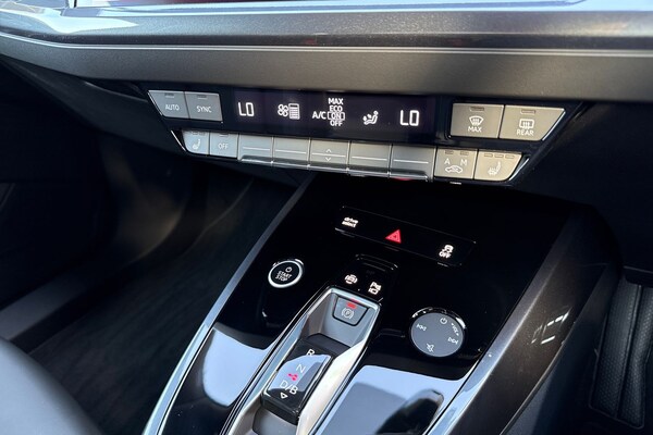 Used Audi Q4 e-tron 2025 for sale - 75823704: Photo 47
