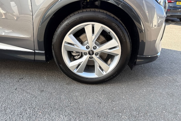Used Audi Q4 e-tron 2025 for sale - 75823704: Photo 9