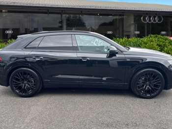 Used Audi Q8 2025 for sale - 74646307: Photo