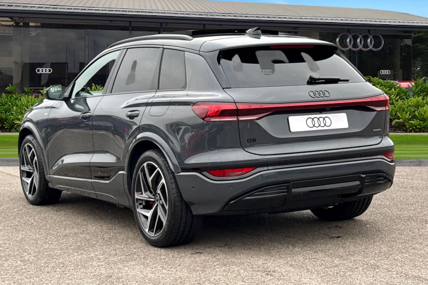 Used Audi Q6 e-tron 2026 for sale - 77435966: Photo 2