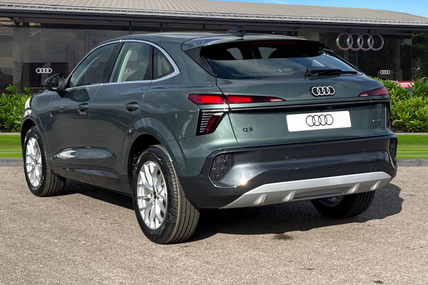 Used Audi Q3 2026 for sale - 77758479: Photo 2