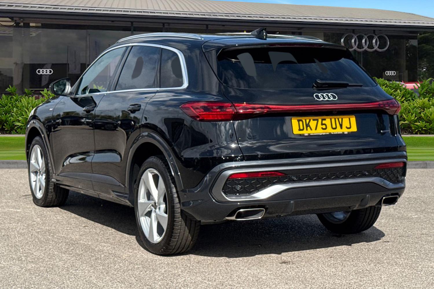 Used Audi Q5 2025 for sale - 76250599: Photo 2