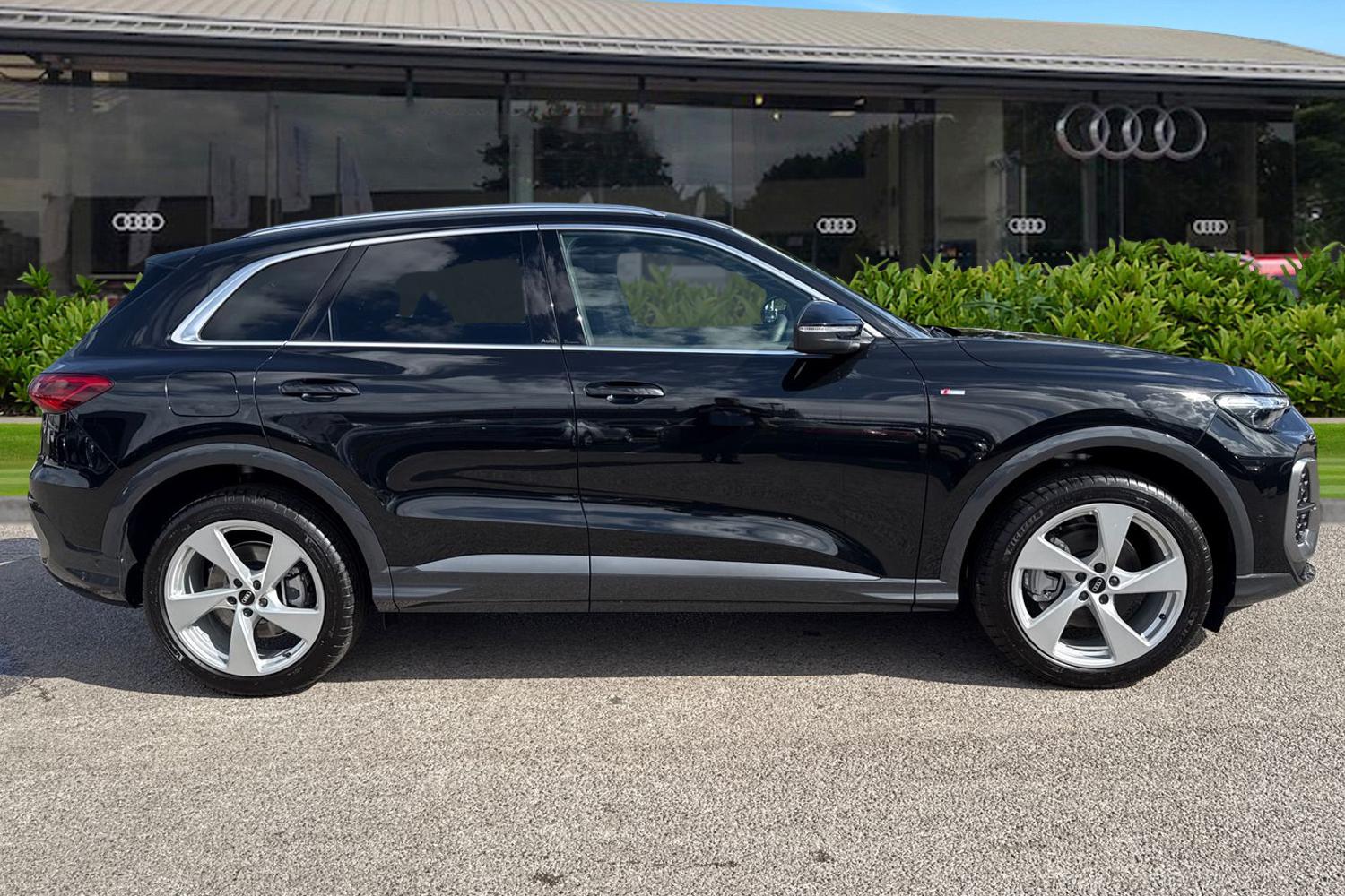 Used Audi Q5 2025 for sale - 76250599: Photo 3