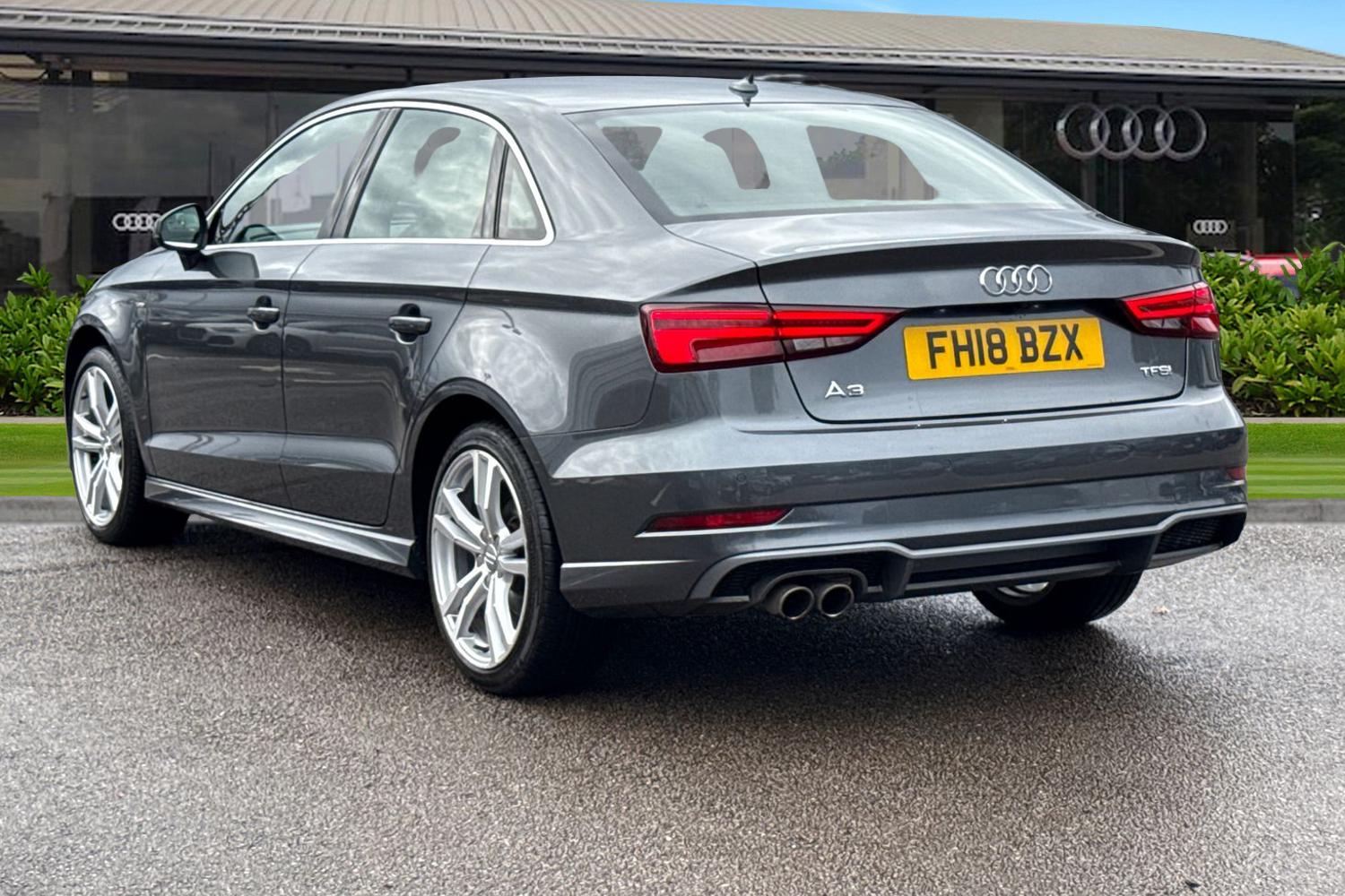 Used Audi A3 2018 for sale - 76357661: Photo 2