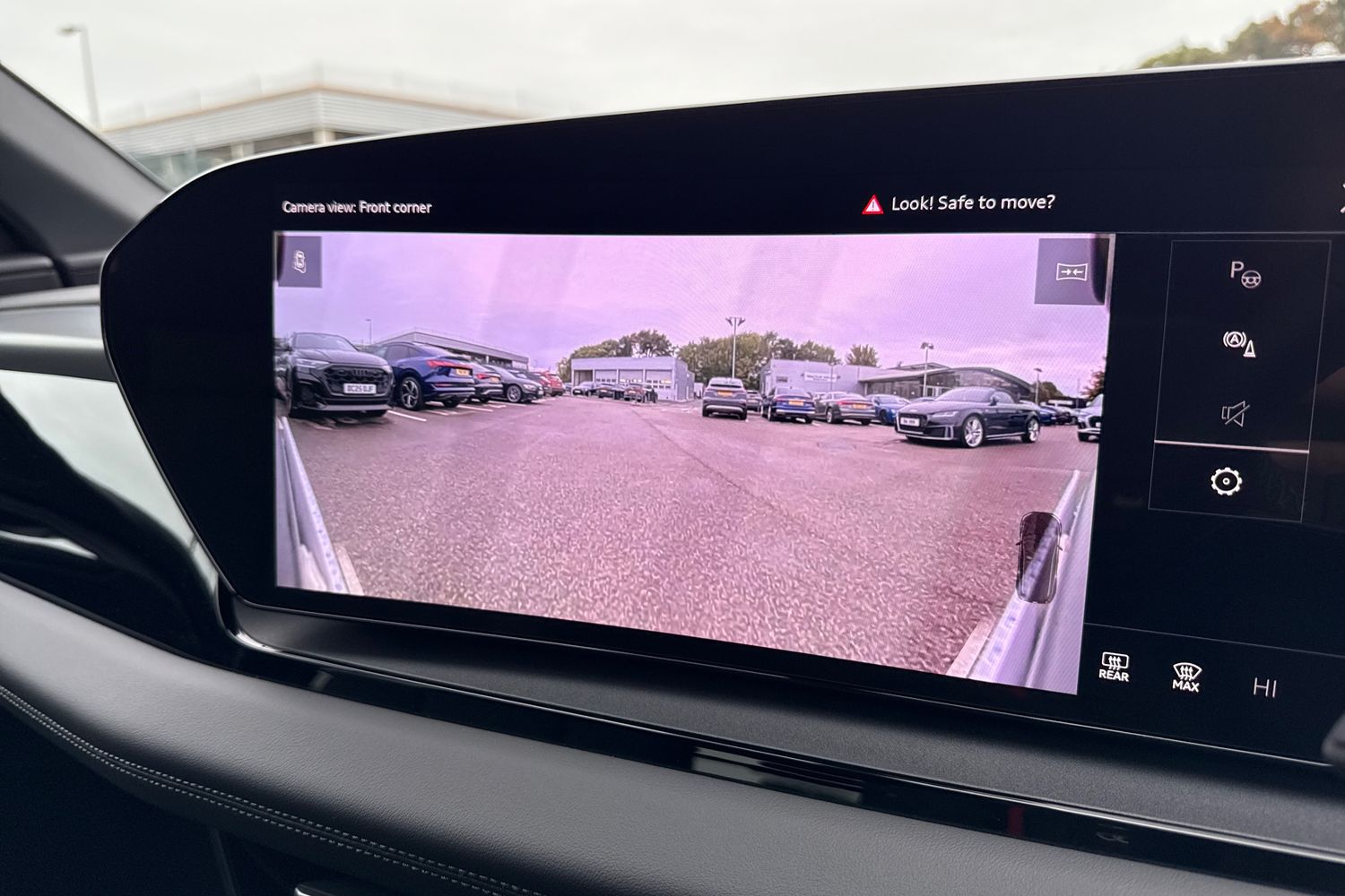 Used Audi Q6 e-tron 2025 for sale - 77194905: Photo 30