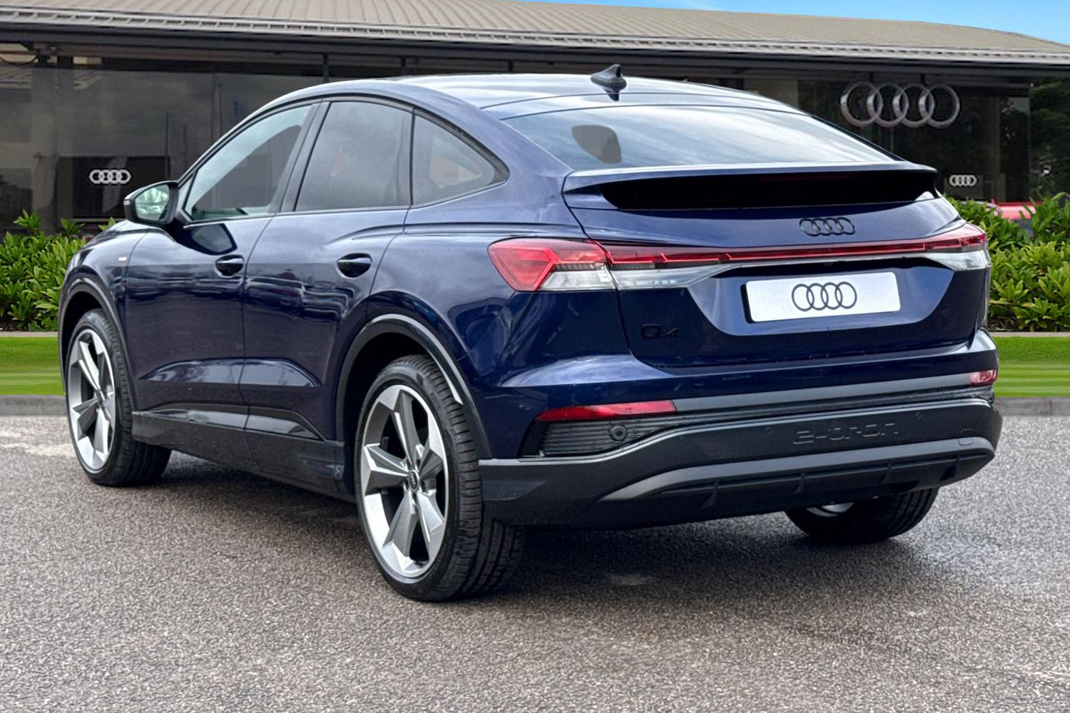 Used Audi Q4 e-tron 2026 for sale - 77791763: Photo 2