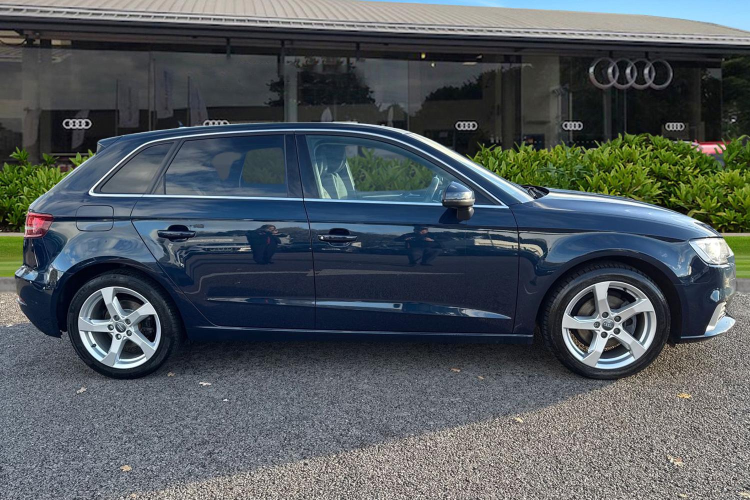 Used Audi A3 2017 for sale - 76576182: Photo 3