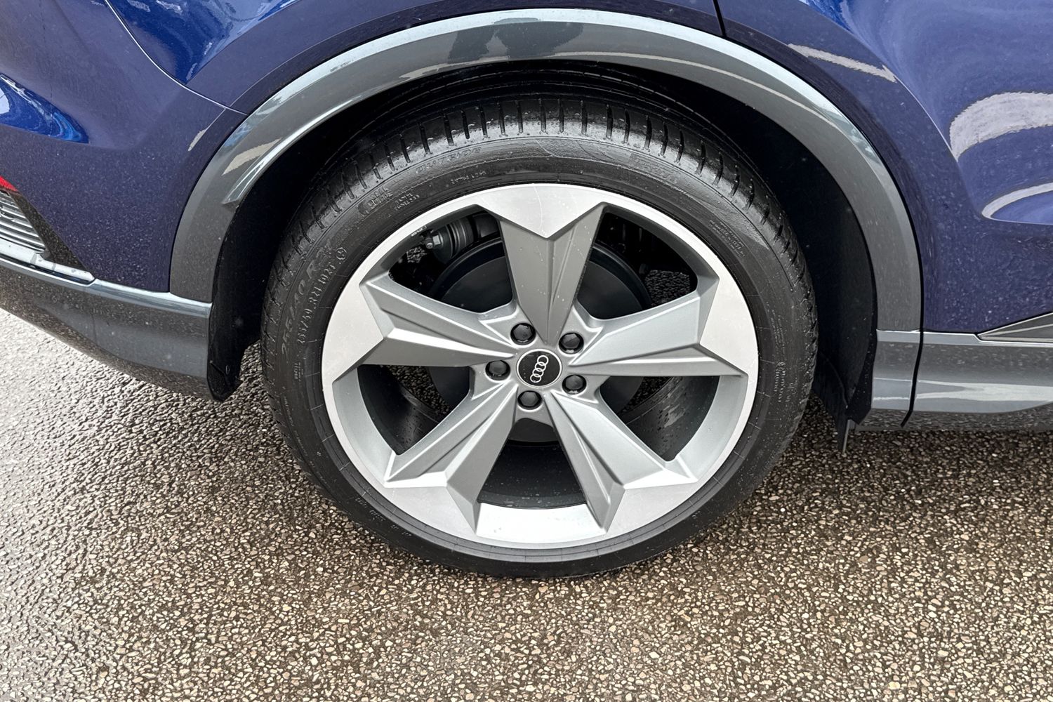 Used Audi Q4 e-tron 2025 for sale - 77165858: Photo 11