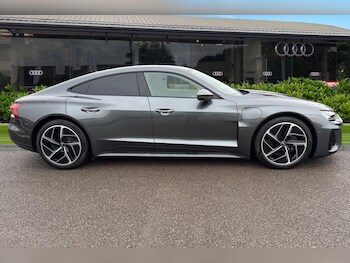Used Audi e-tron GT 2021 for sale - 77226532: Photo