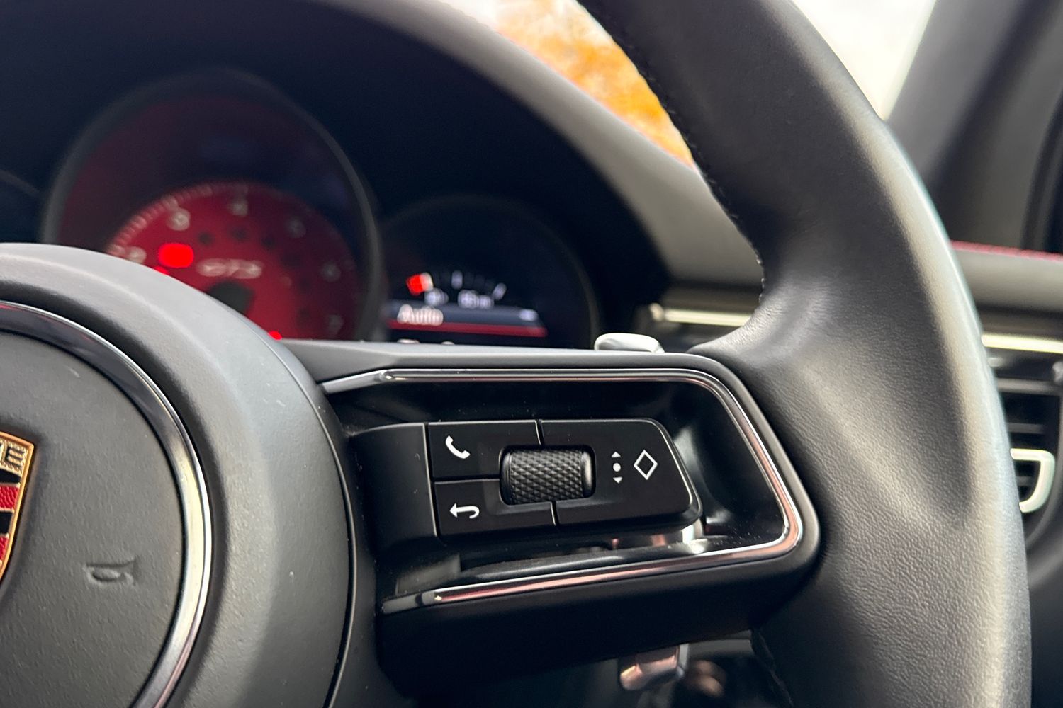 Used Porsche Macan 2024 for sale - 76590423: Photo 30