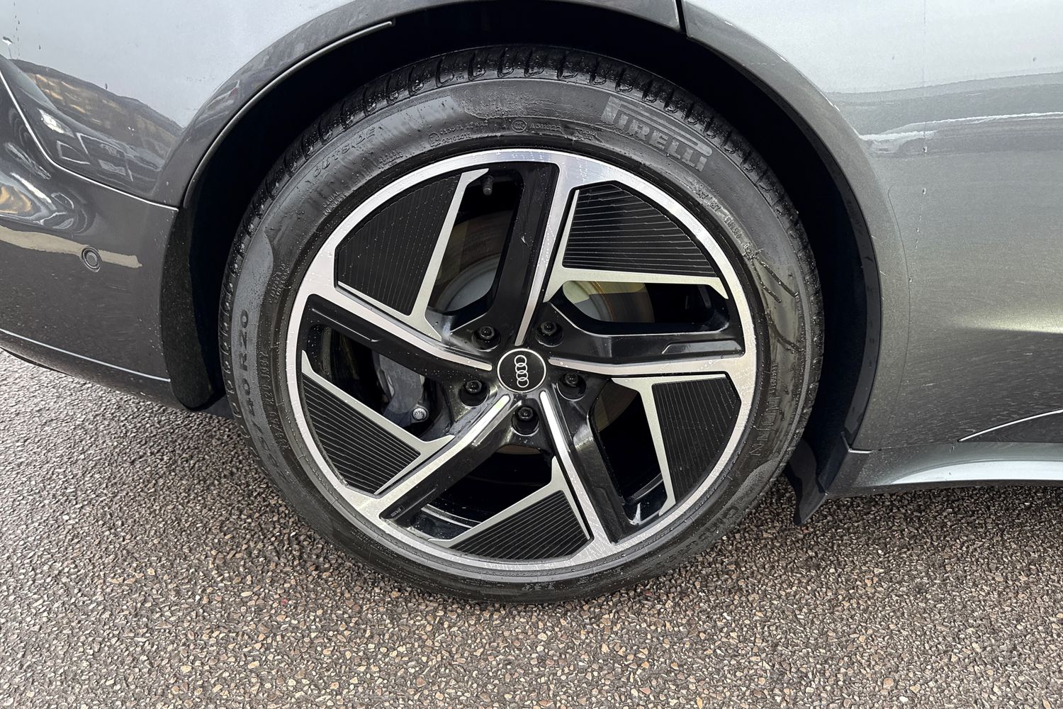 Used Audi e-tron GT 2021 for sale - 77415120: Photo 11