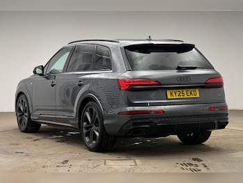 Used Audi Q7 2025 for sale - 79468895: Photo