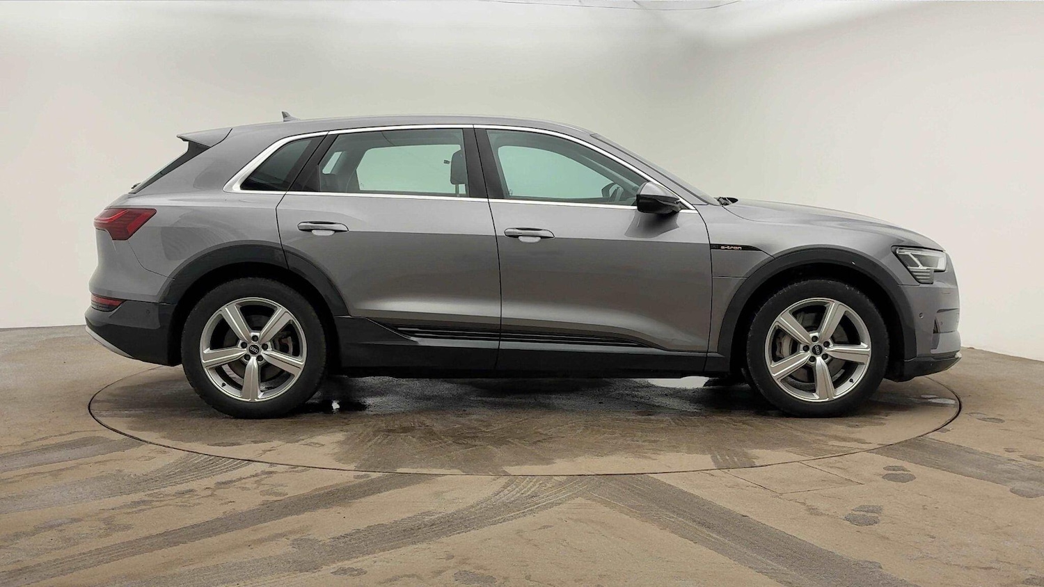 Used Audi e-tron 2021 for sale - 77199577: Photo 3