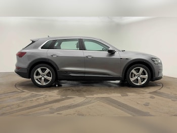 Used Audi e-tron 2021 for sale - 77199577: Photo
