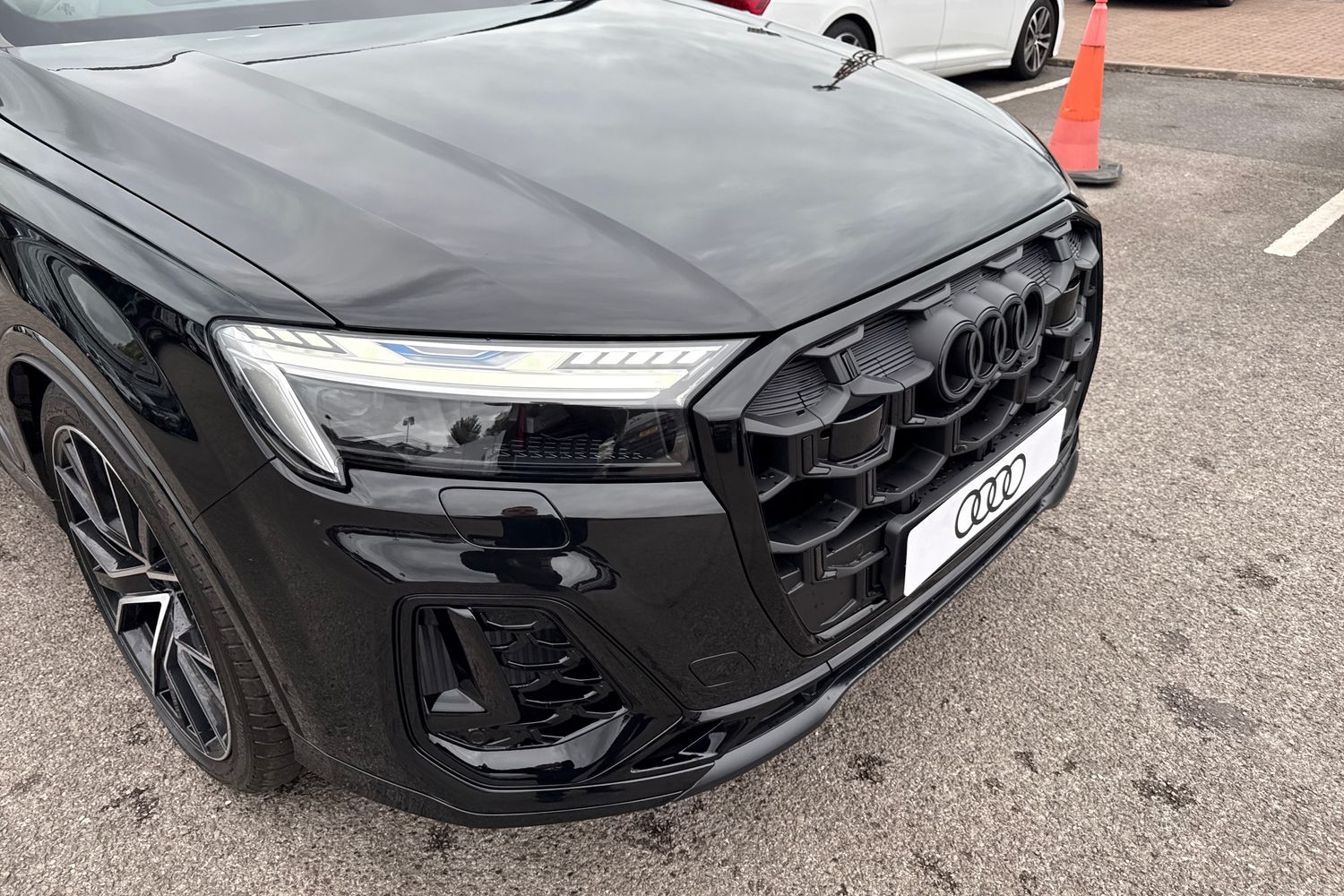 Used Audi SQ7 2025 for sale - 75825052: Photo 8