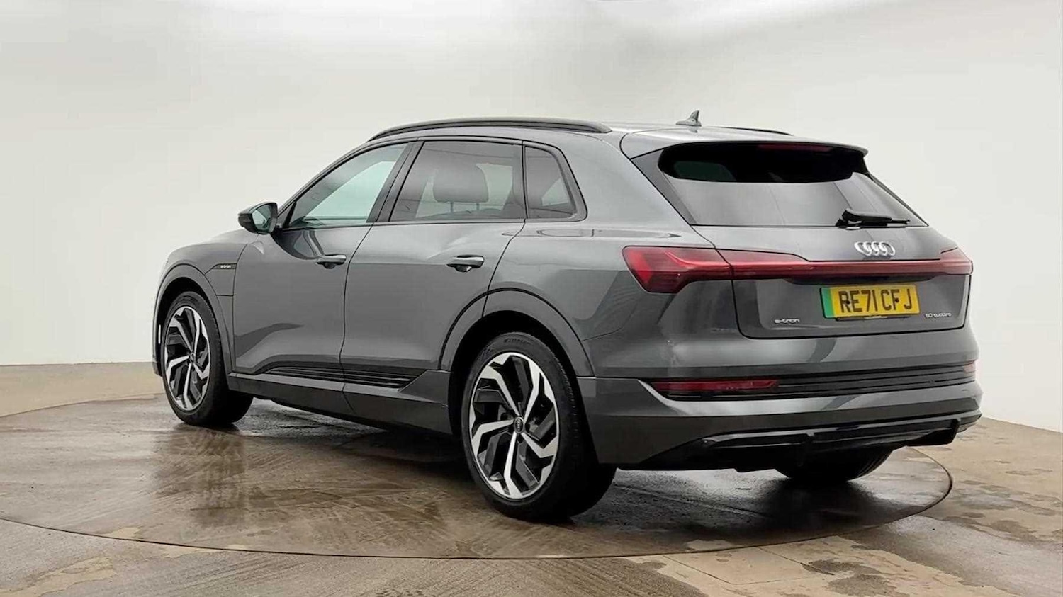 Used Audi e-tron 2021 for sale - 77764485: Photo 2