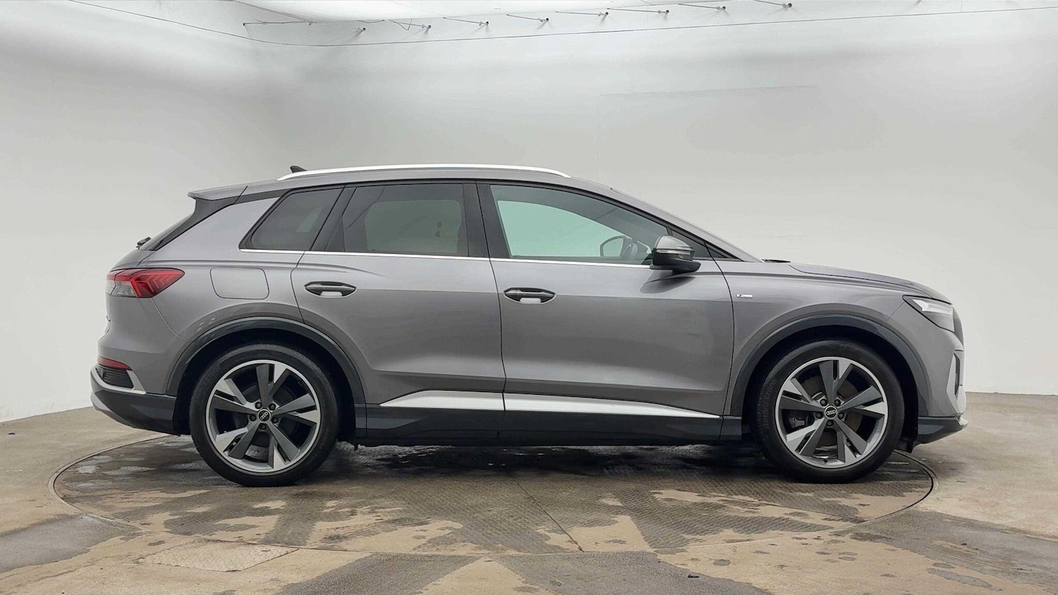 Used Audi Q4 e-tron 2021 for sale - 76438875: Photo 3