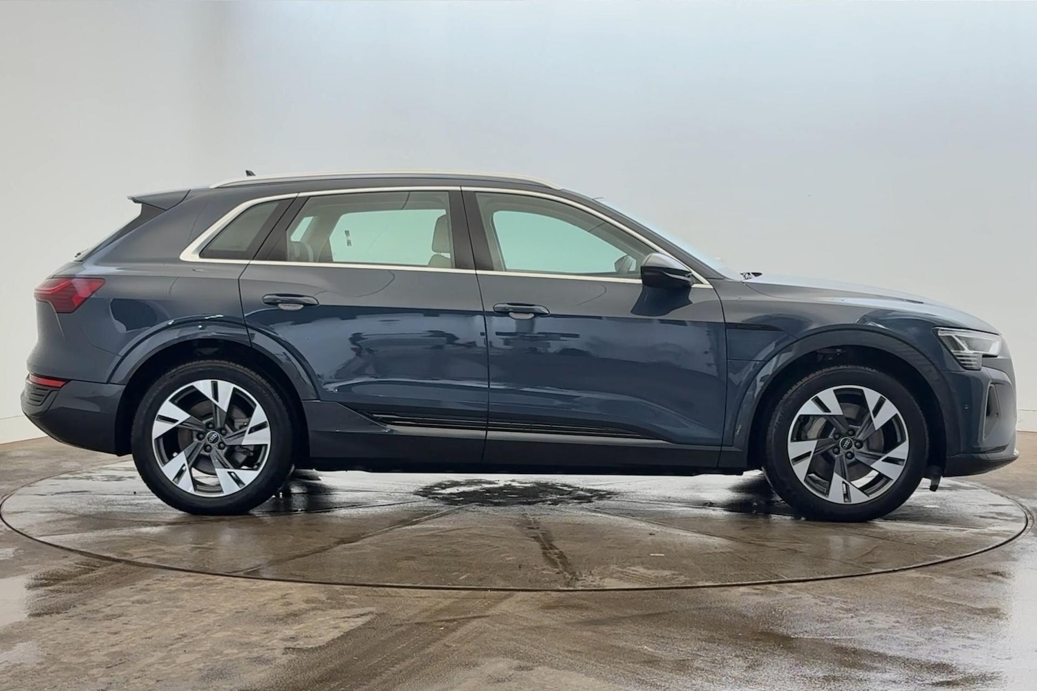 Used Audi Q8 2023 for sale - 77275444: Photo 5