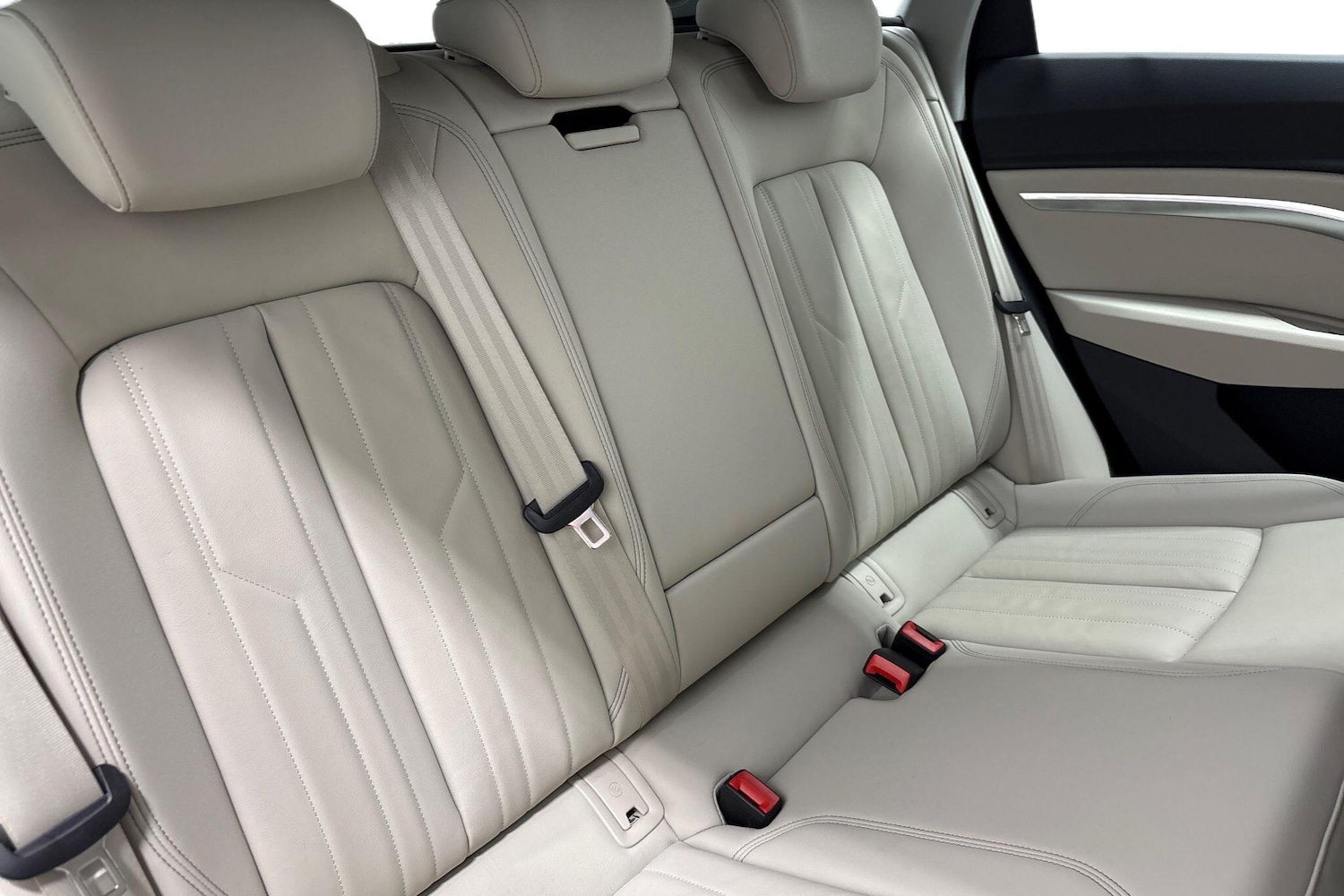 Used Audi Q8 2023 for sale - 77275444: Photo 9