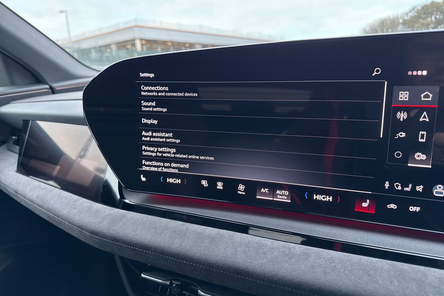 Used Audi Q6 e-tron 2026 for sale - 76711820: Photo 42