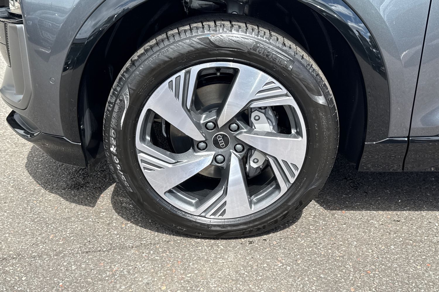 Used Audi Q6 e-tron 2025 for sale - 76697857: Photo 11