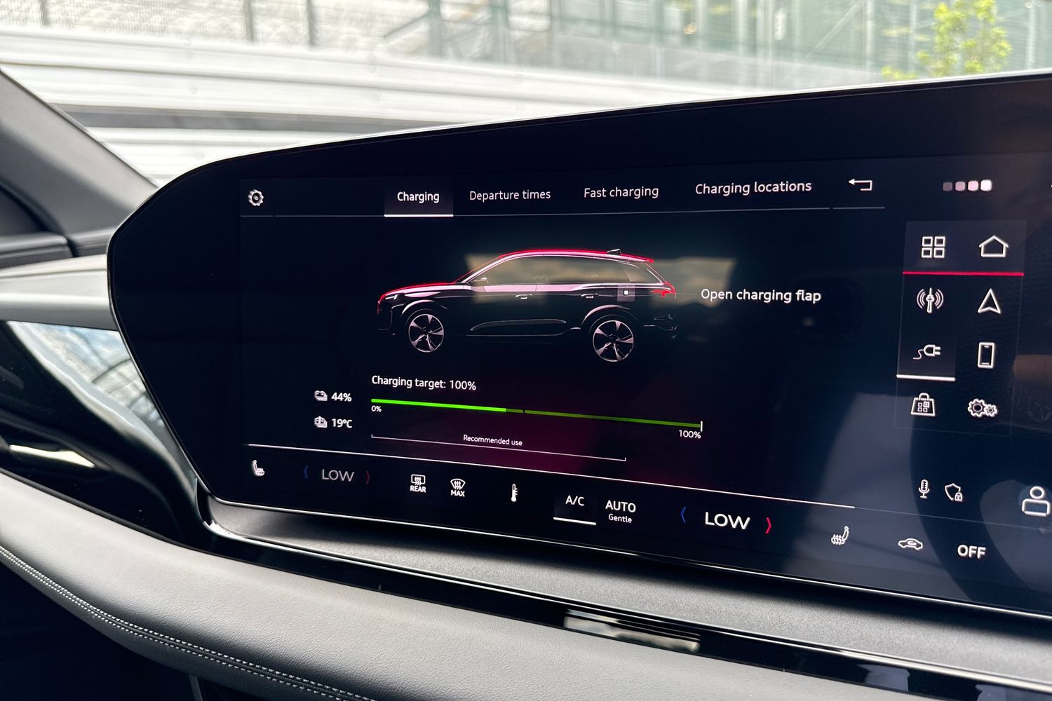 Used Audi Q6 e-tron 2025 for sale - 76697857: Photo 40