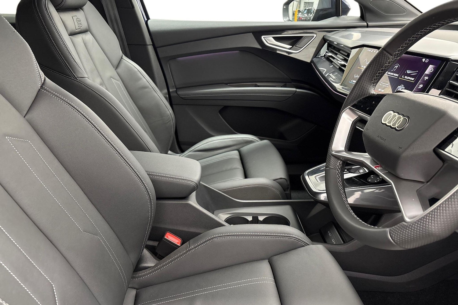 Used Audi Q4 e-tron 2025 for sale - 77340867: Photo 8