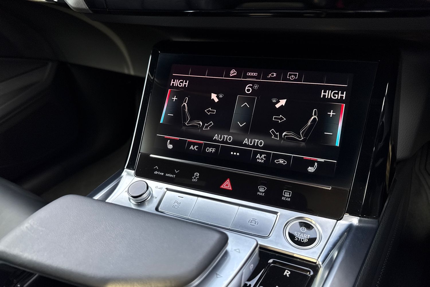 Used Audi Q8 e-tron 2023 for sale - 77236054: Photo 22