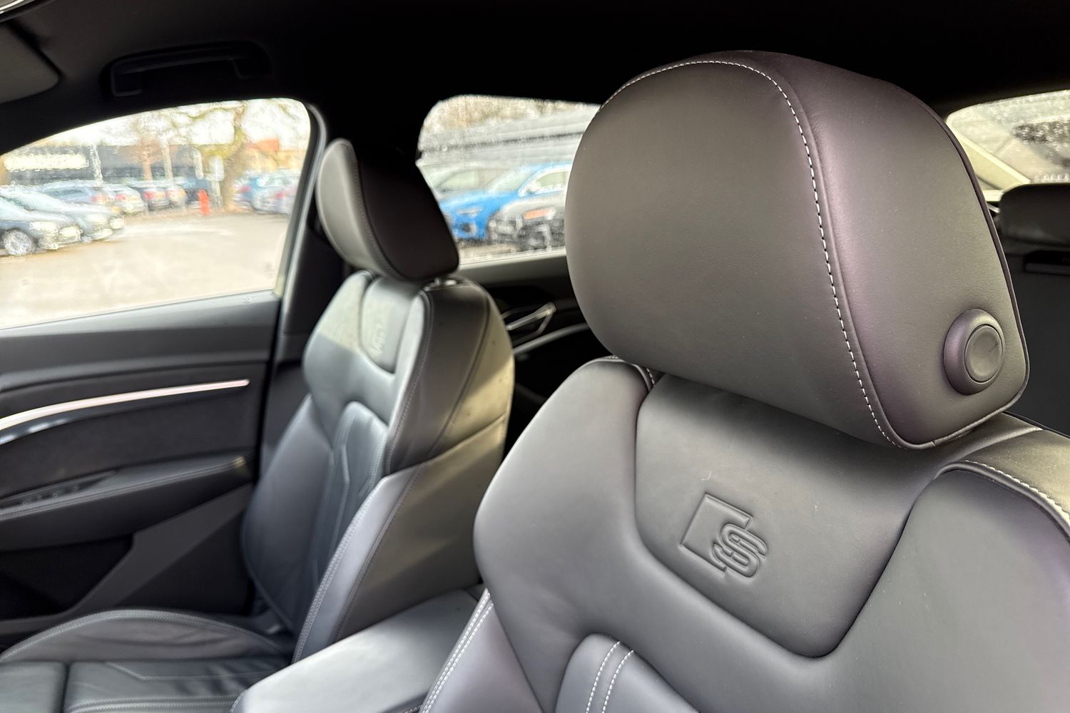 Used Audi Q8 e-tron 2023 for sale - 77236054: Photo 24