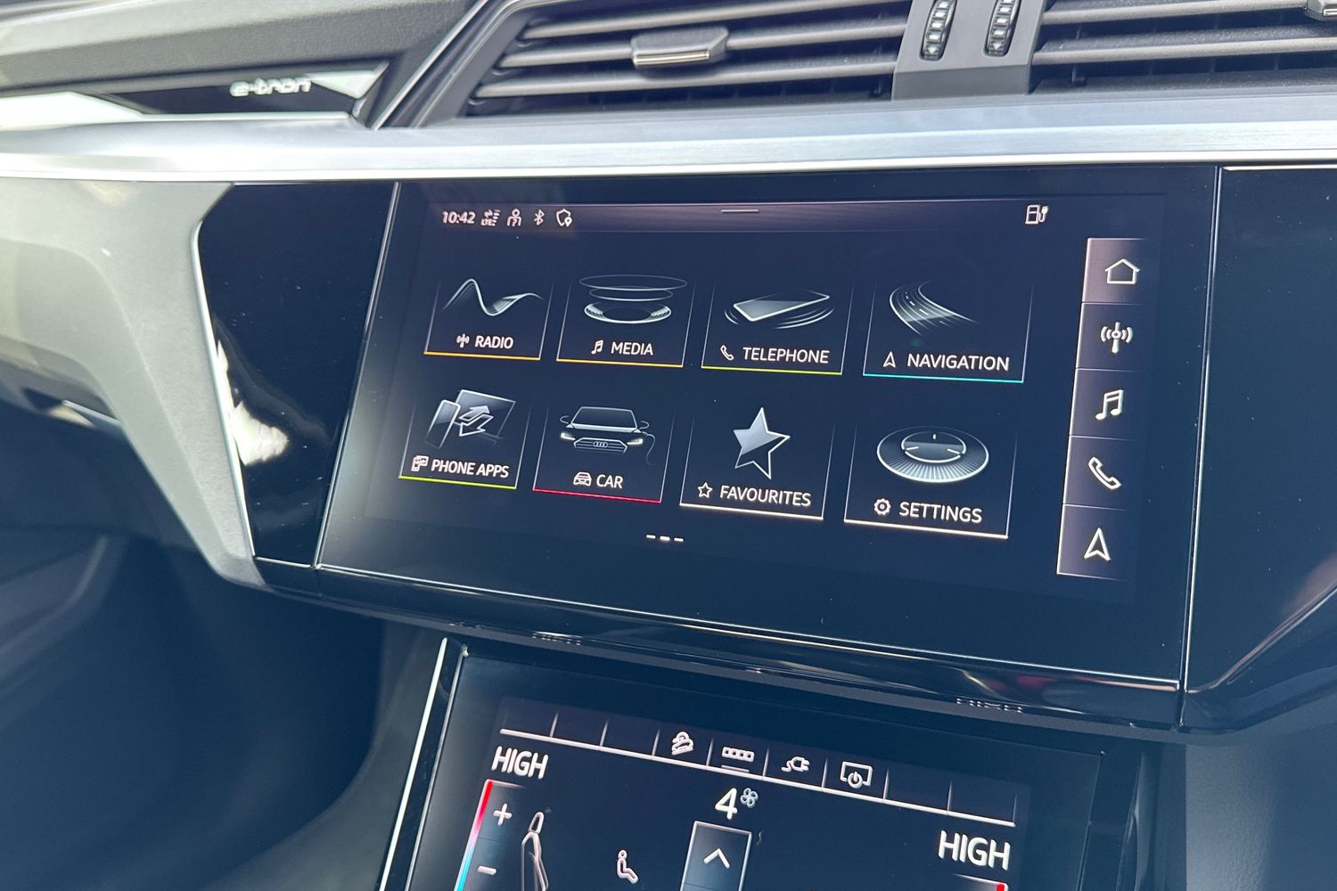 Used Audi Q8 e-tron 2023 for sale - 77236054: Photo 34