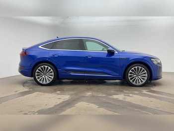 Used Audi Q8 2023 for sale - 77236054: Photo