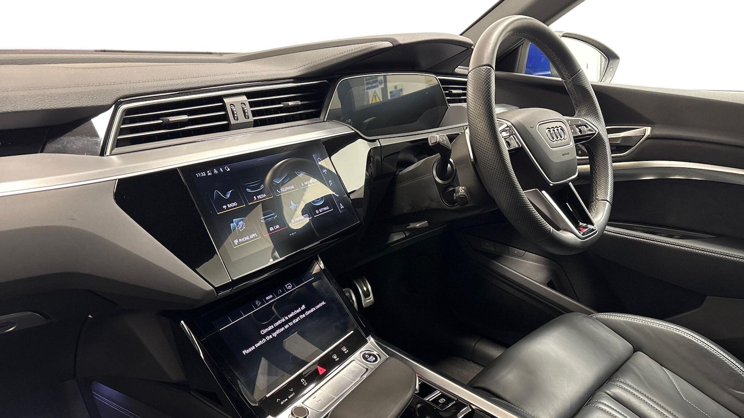 Used Audi Q8 2023 for sale - 77236054: Photo 4