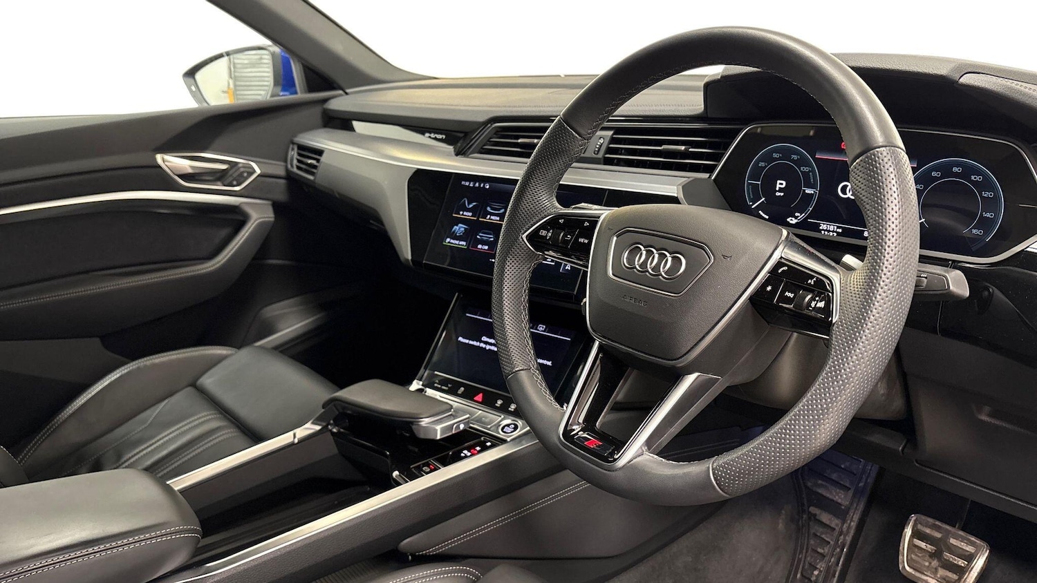 Used Audi Q8 2023 for sale - 77236054: Photo 6