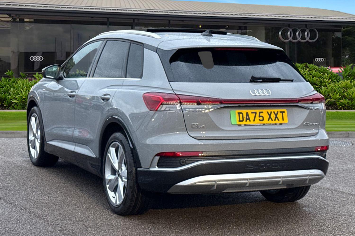 Used Audi Q4 e-tron 2025 for sale - 76670341: Photo 2