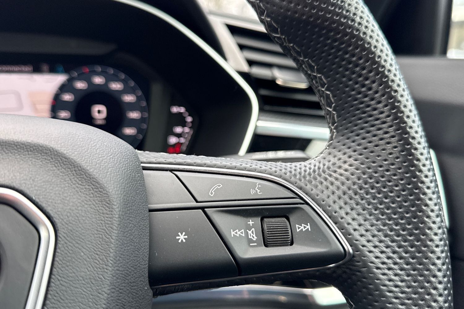 Used Audi Q3 2023 for sale - 77444038: Photo 25