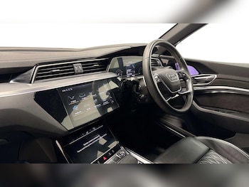 Used Audi e-tron 2020 for sale - 77199444: Photo
