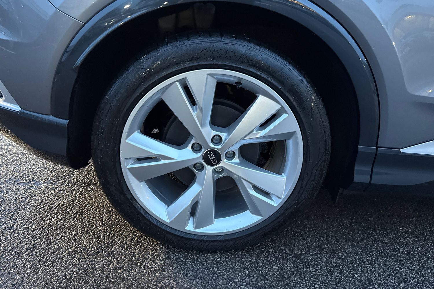 Used Audi Q4 e-tron 2025 for sale - 76876019: Photo 11