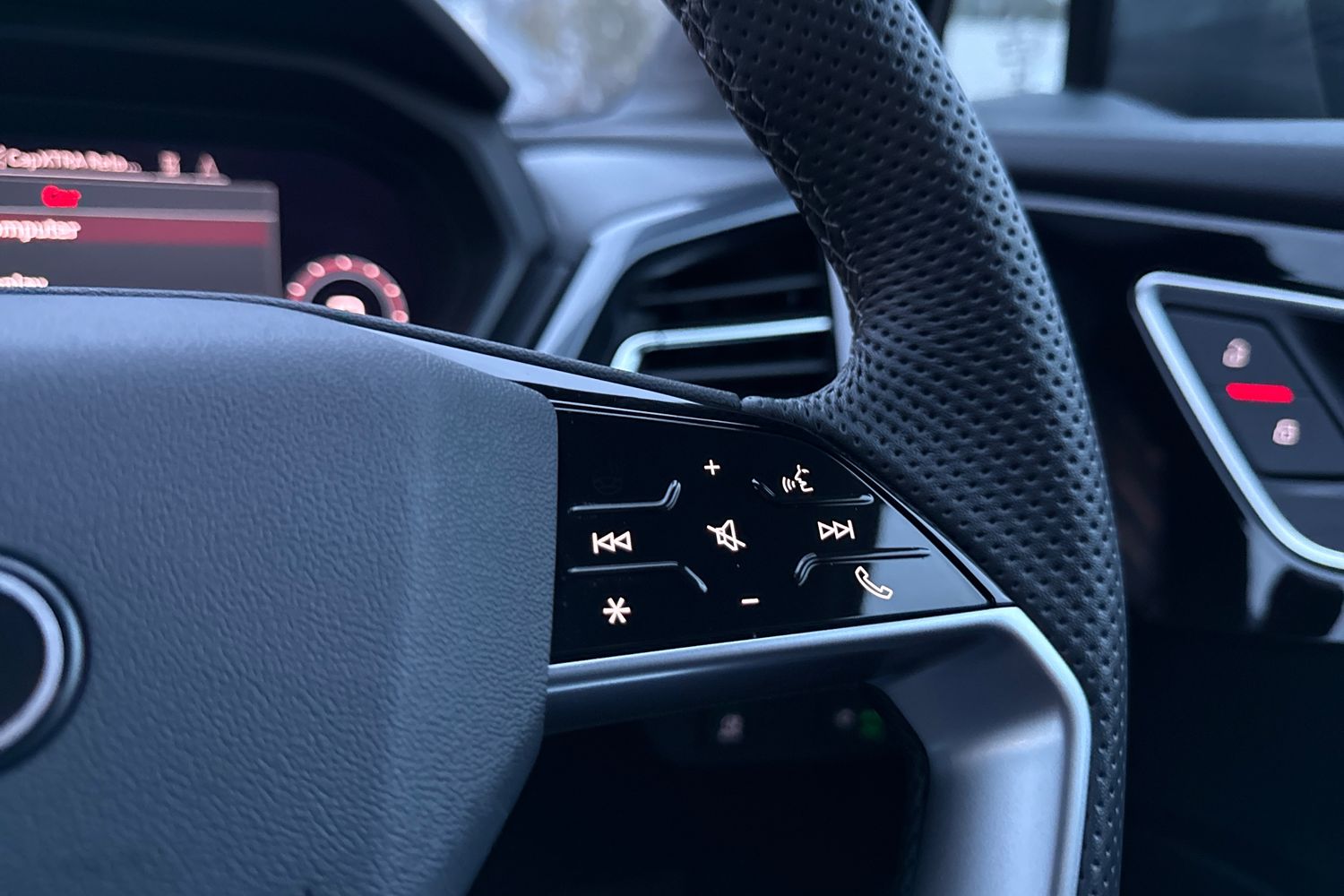 Used Audi Q4 e-tron 2025 for sale - 76876019: Photo 25