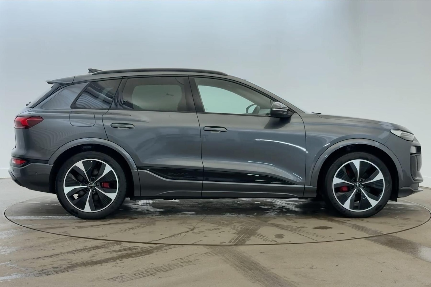 Used Audi Q6 e-tron 2024 for sale - 77275376: Photo 5