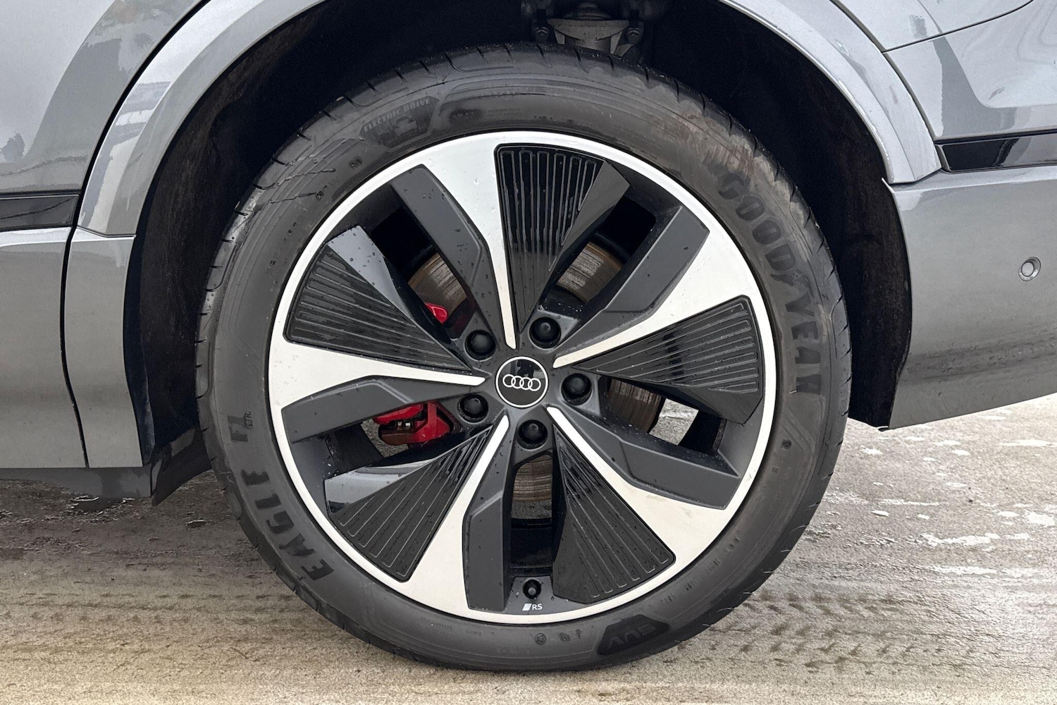 Used Audi Q6 e-tron 2024 for sale - 77275376: Photo 9