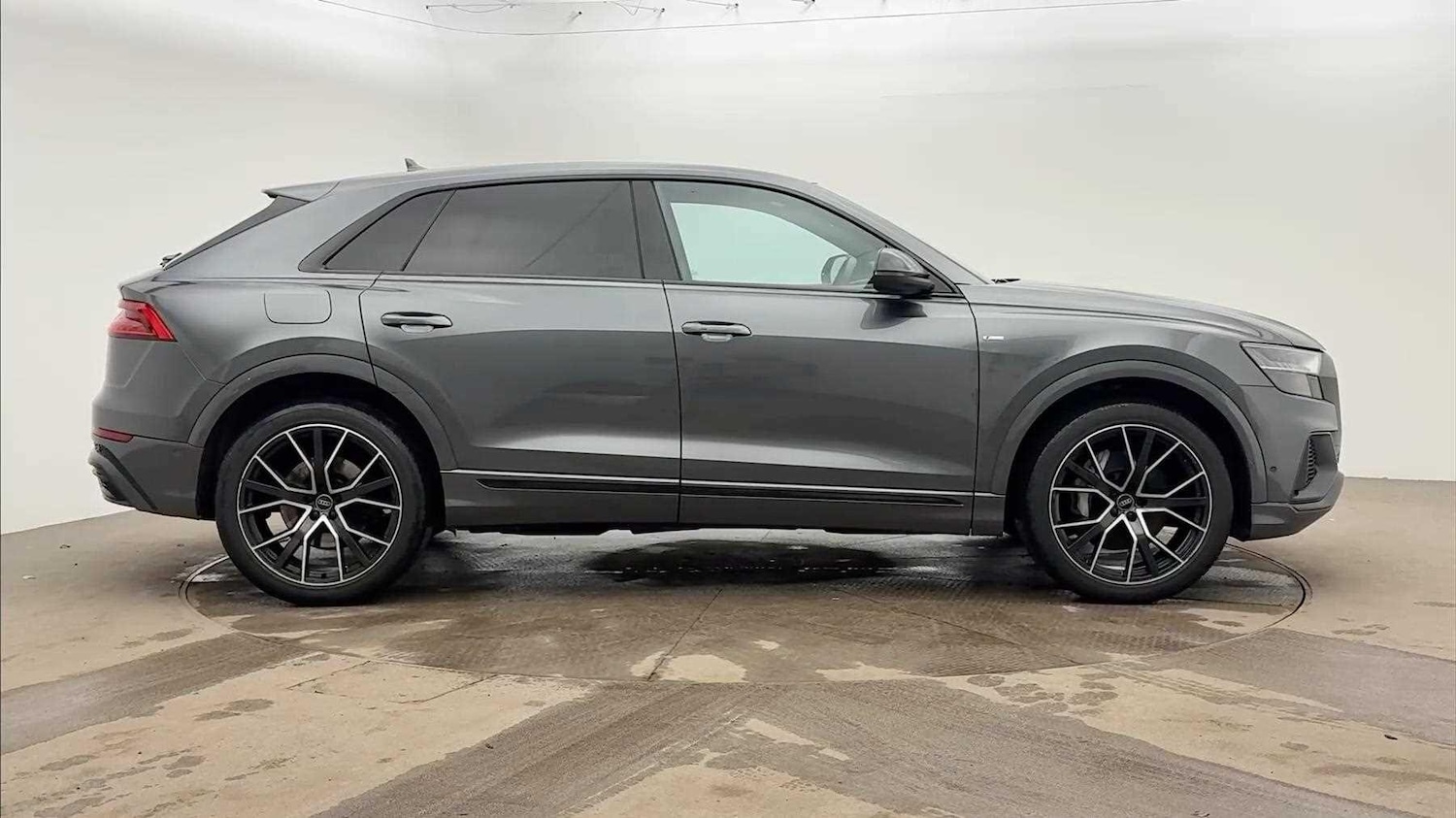 Used Audi Q8 2022 for sale - 77275410: Photo 3