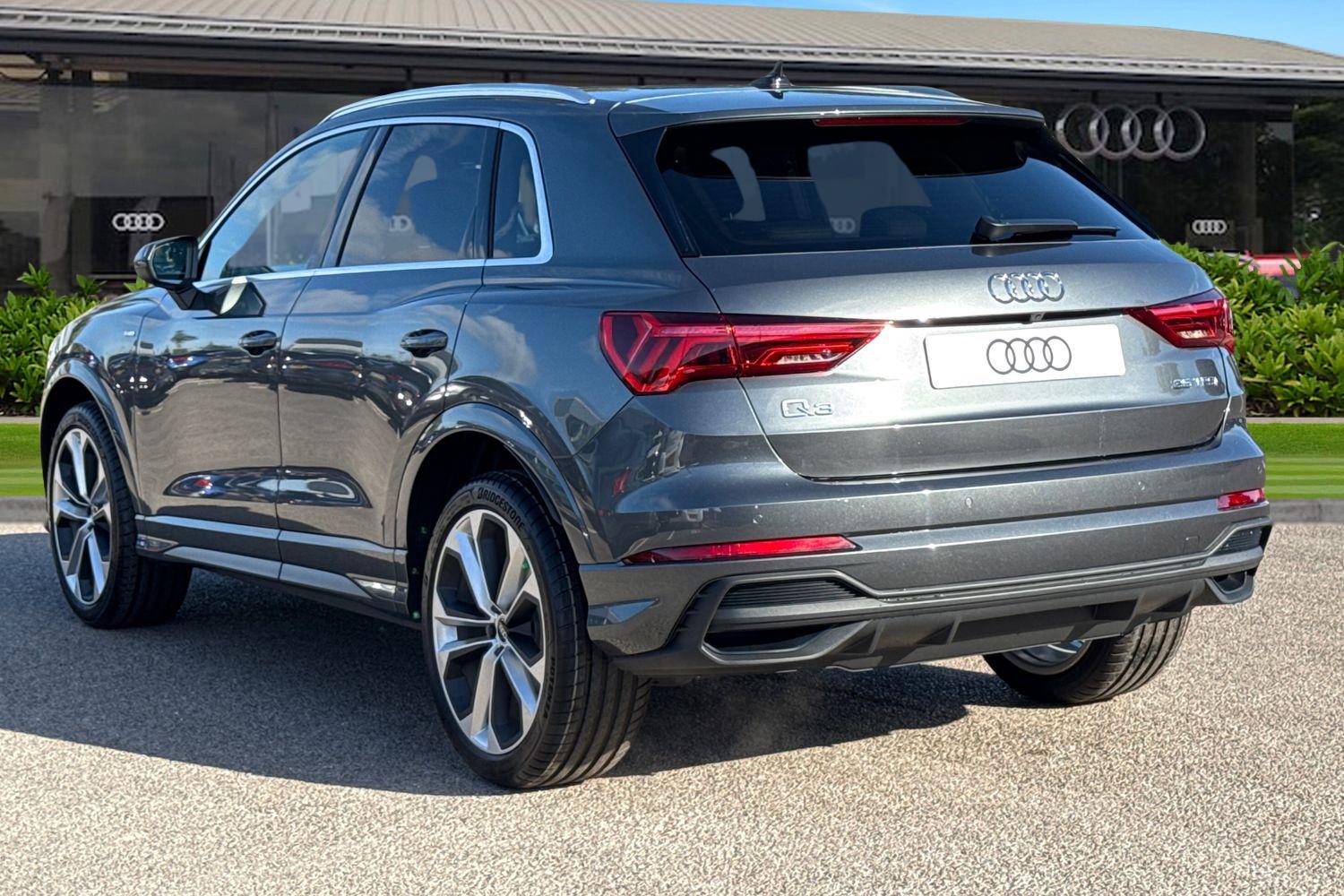 Used Audi Q3 2025 for sale - 76170245: Photo 2