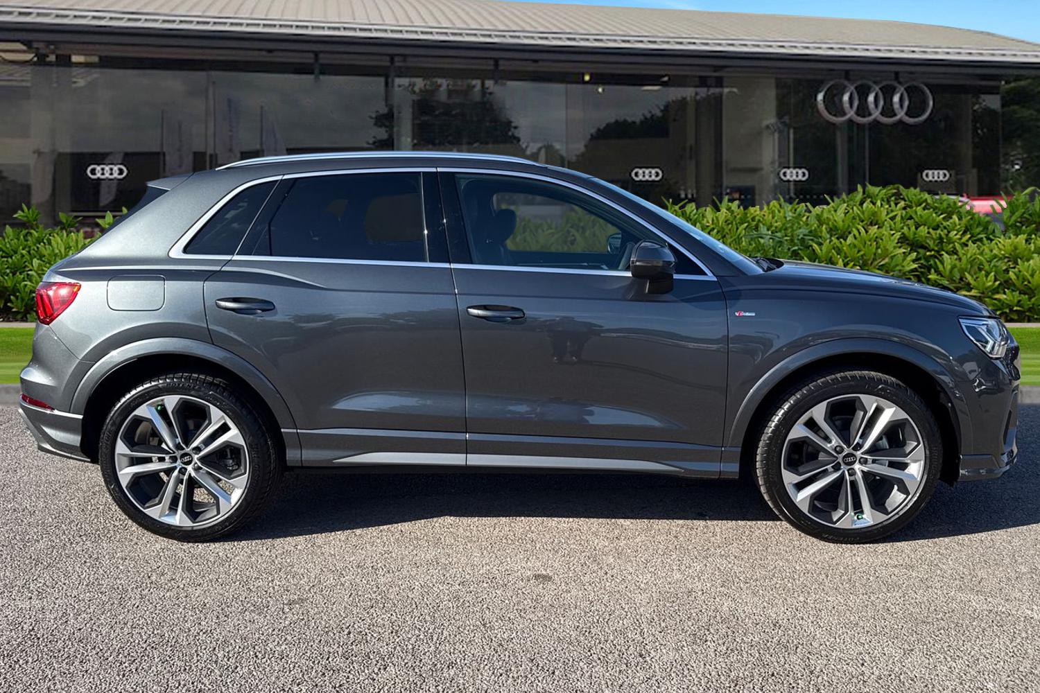 Used Audi Q3 2025 for sale - 76170245: Photo 3