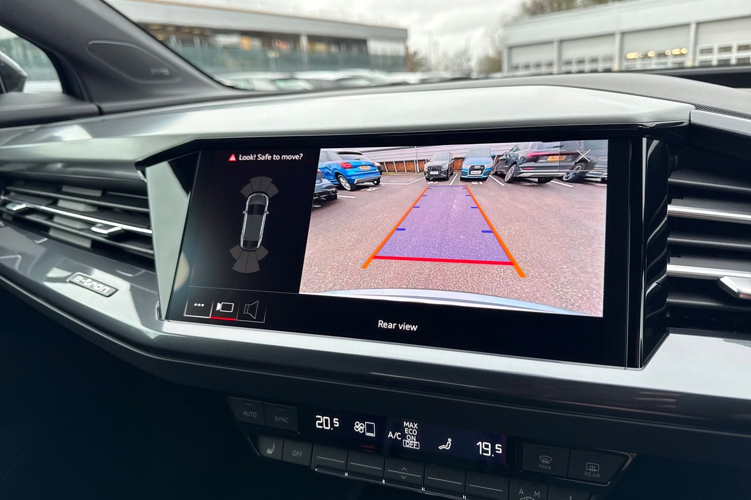 Used Audi Q4 e-tron 2026 for sale - 77262522: Photo 31