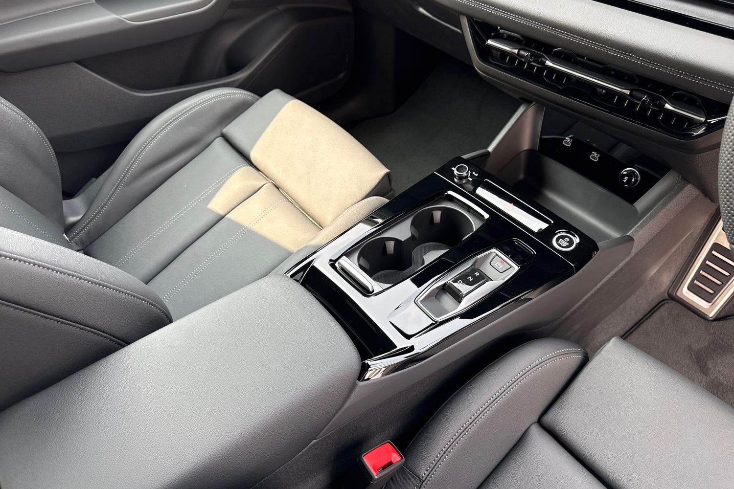 Used Audi Q6 e-tron 2025 for sale - 76170292: Photo 22