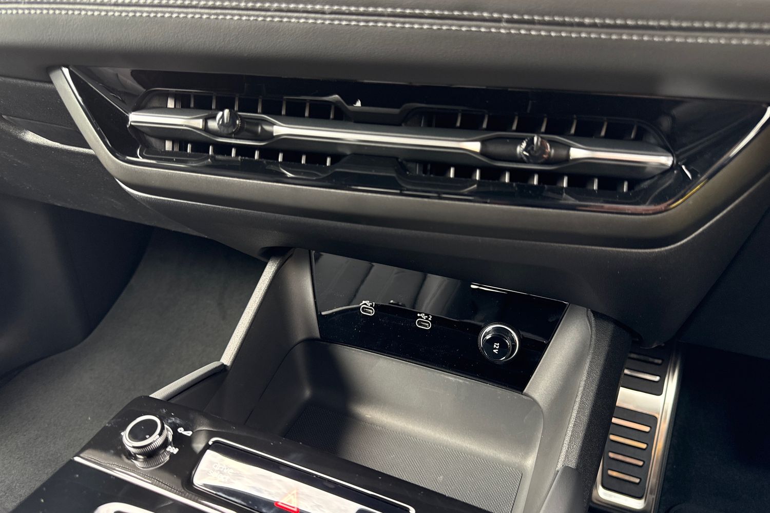 Used Audi Q6 e-tron 2025 for sale - 76170292: Photo 38