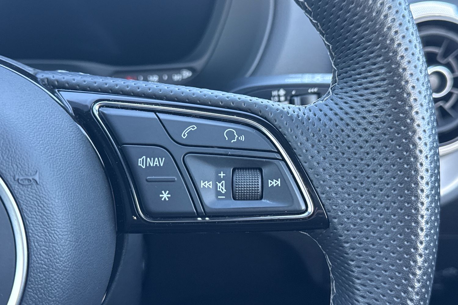 Used Audi Q2 2023 for sale - 76401641: Photo 25