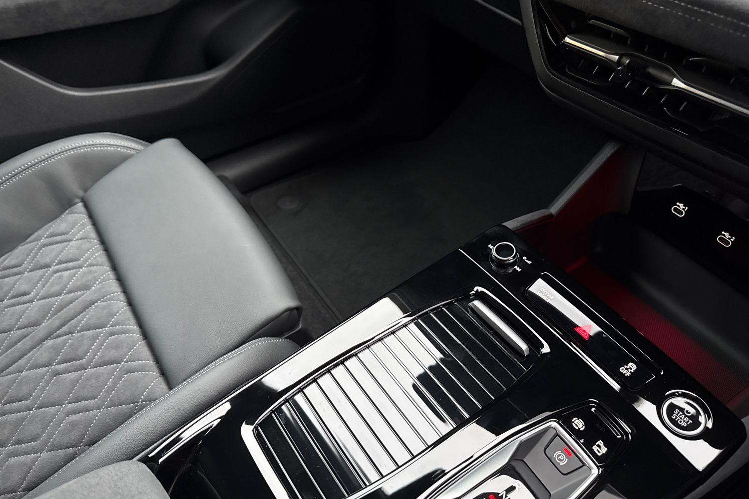 Used Audi Q6 e-tron 2026 for sale - 76711767: Photo 19