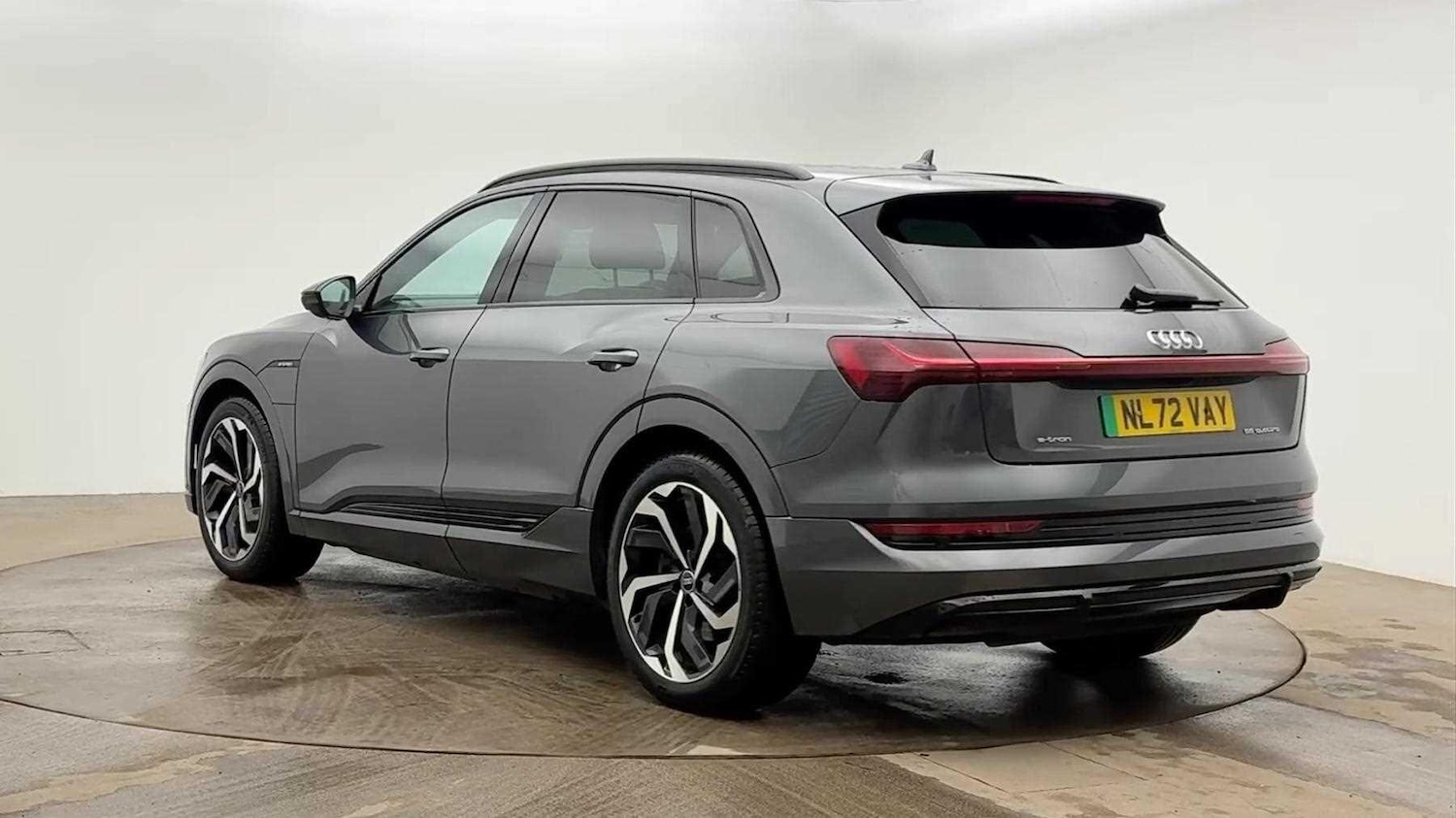 Used Audi e-tron 2022 for sale - 77520288: Photo 2