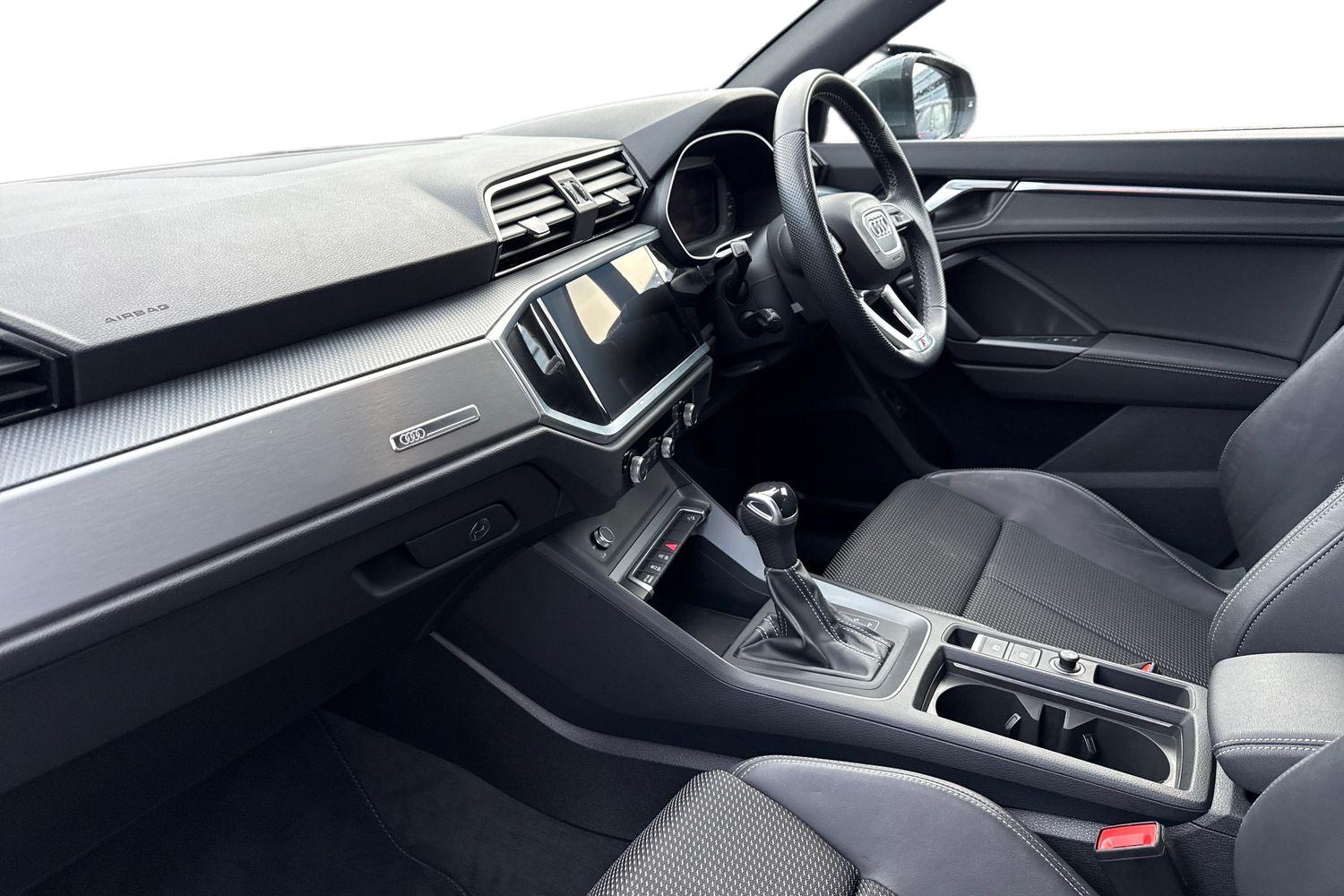 Used Audi Q3 2023 for sale - 76374704: Photo 15